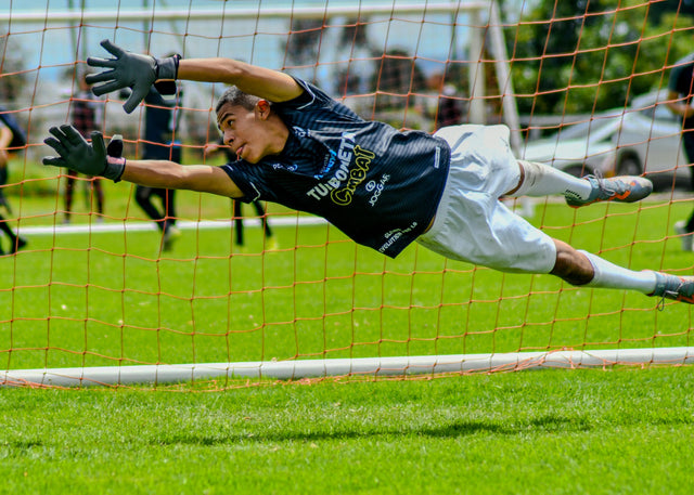 Goal keeping Gloves